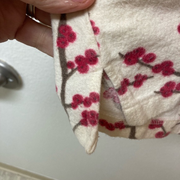 GARNET HILL 💯 Percent Cotton Flannel Pajama Top (L) - Picture 5 of 6